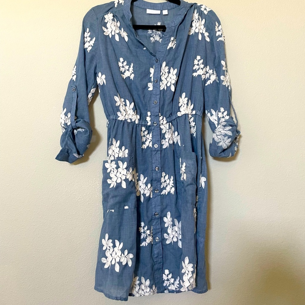 Embroidered dress with slip